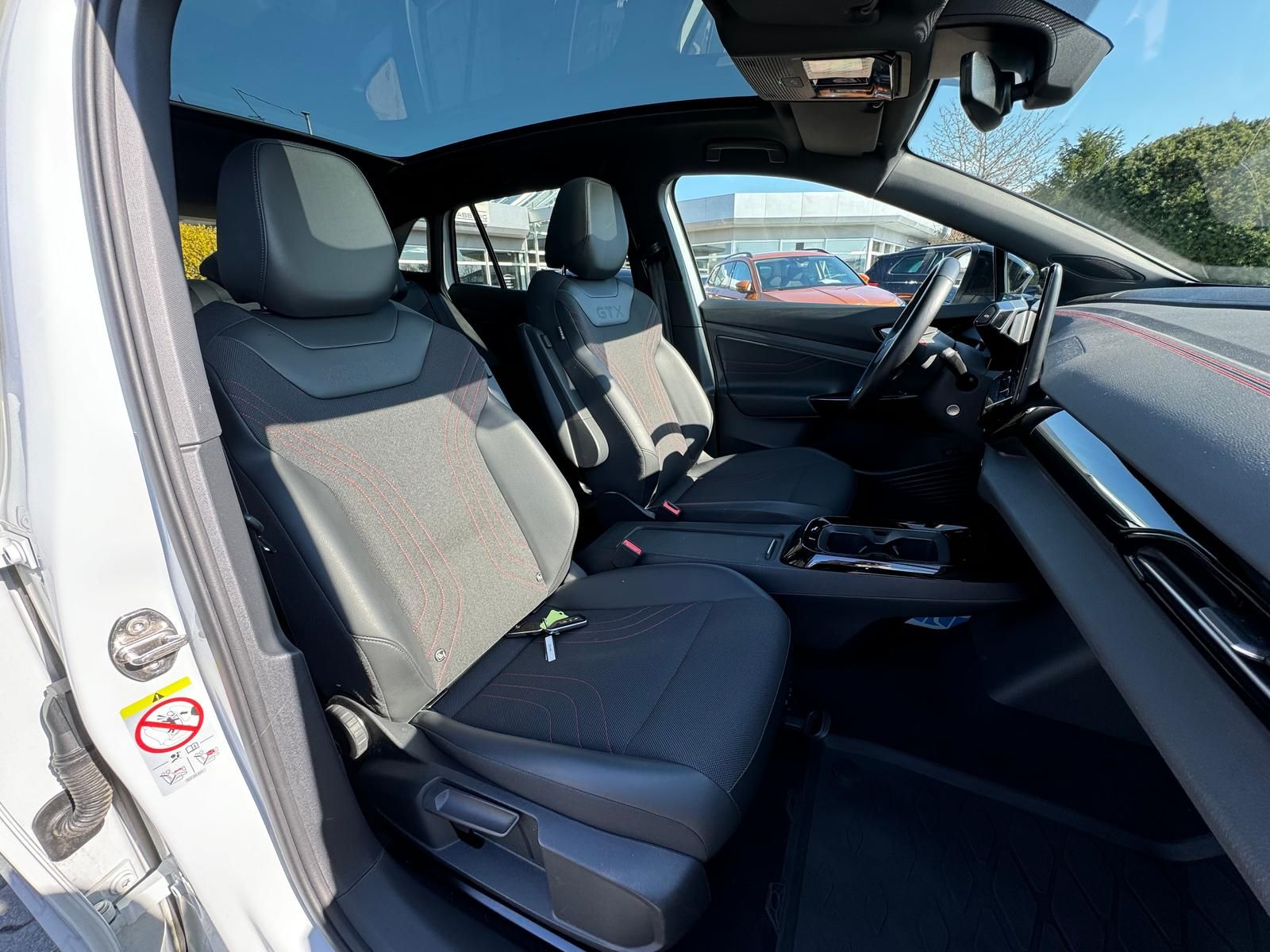 Volkswagen ID.4 GTX 220 kW 4Motion Pano AHK 360° WP HUD foto 9