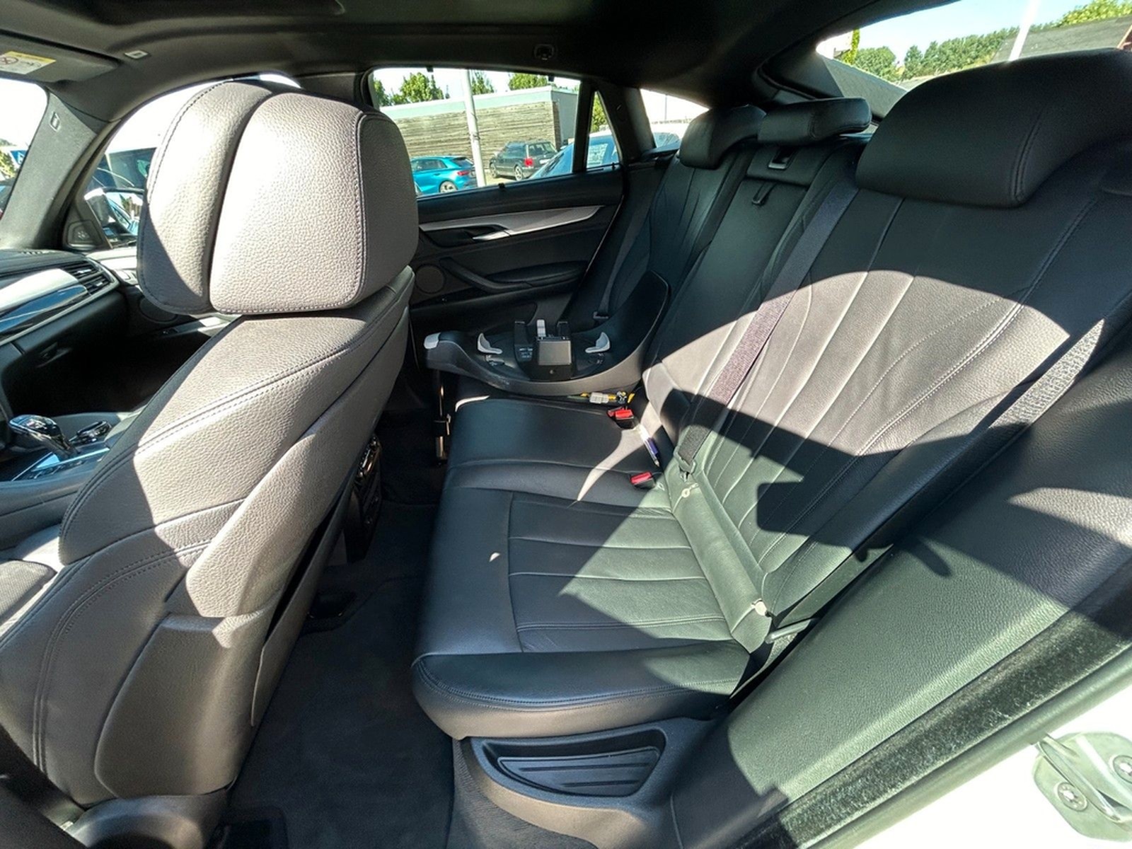 BMW X6 M50d  Tüv, Klima, Scheckheft, AHK, foto 7