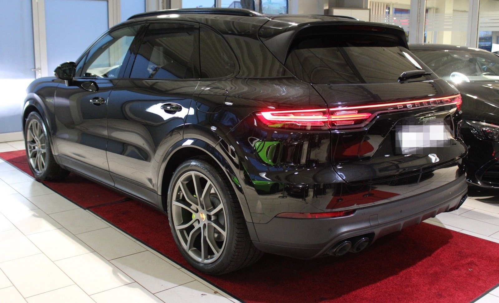 Porsche Cayenne E-Hybrid Platinum Edition foto 2