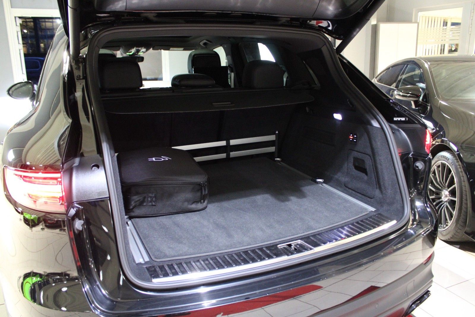 Porsche Cayenne E-Hybrid Platinum Edition foto 22