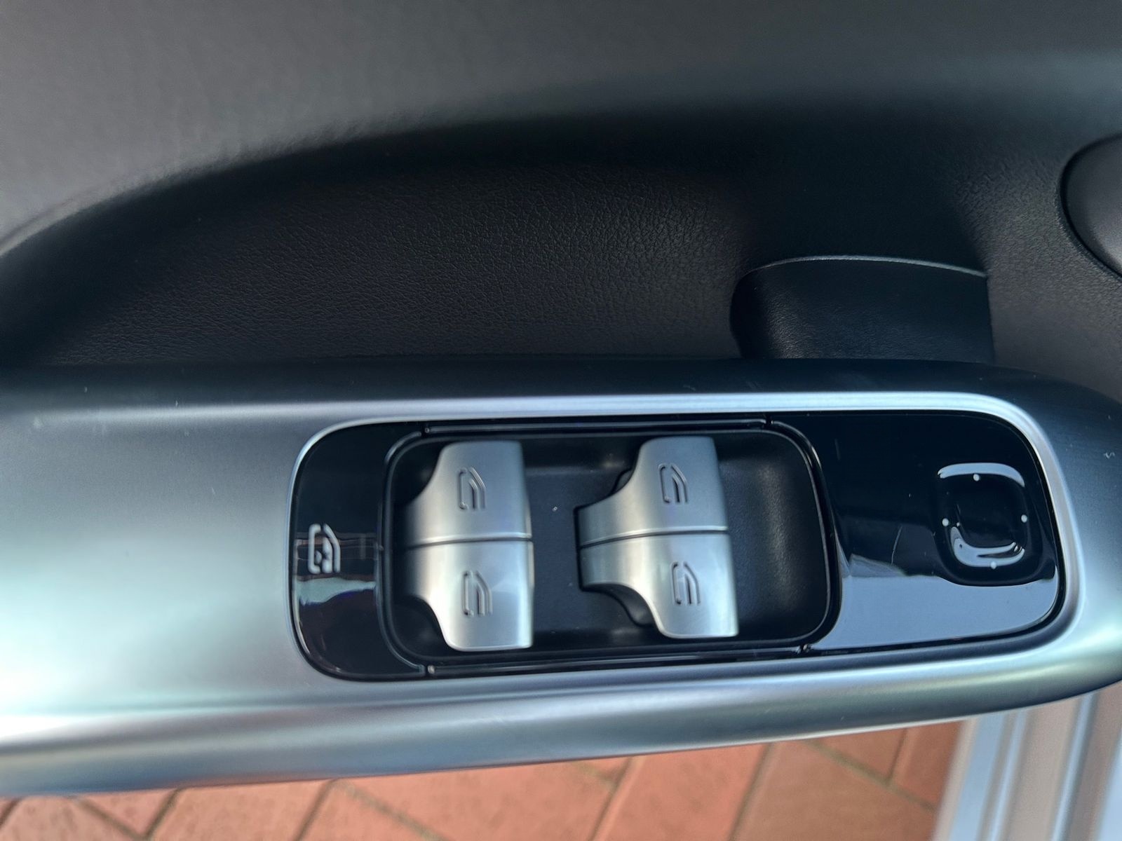 Mercedes-Benz C 180 T AVA+NAVI+DISTR+LED+AHK+KAM+KEY+APPLE foto 17