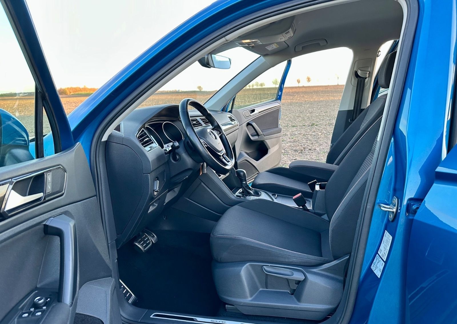 Volkswagen Tiguan SOUND DSG | AHK | ACC | Navi | TÜV NEU foto 13