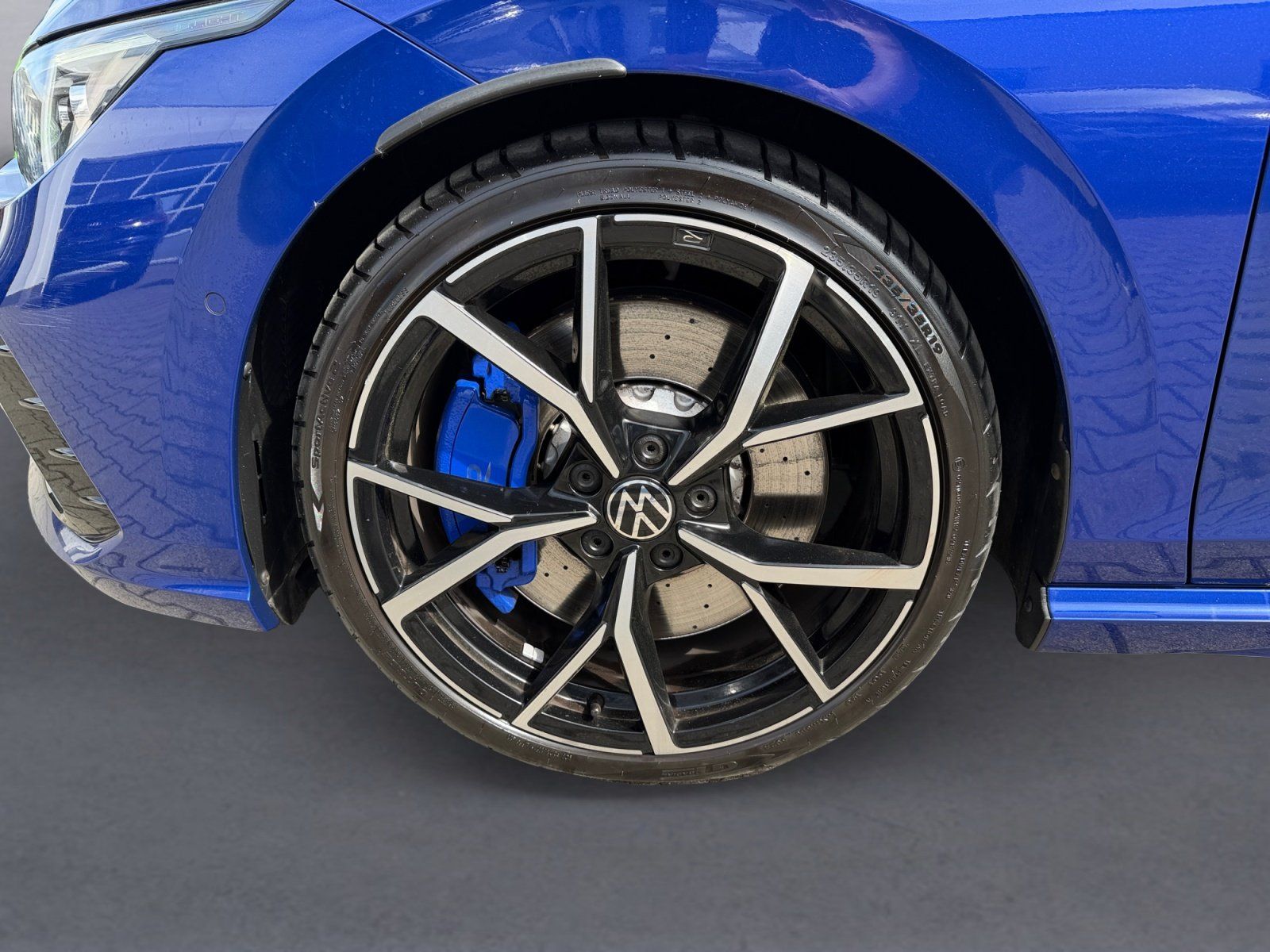 Volkswagen Golf R 2,0 l TSI OPF 4MOTION DSG HEAD-UP/ 270km/ foto 14