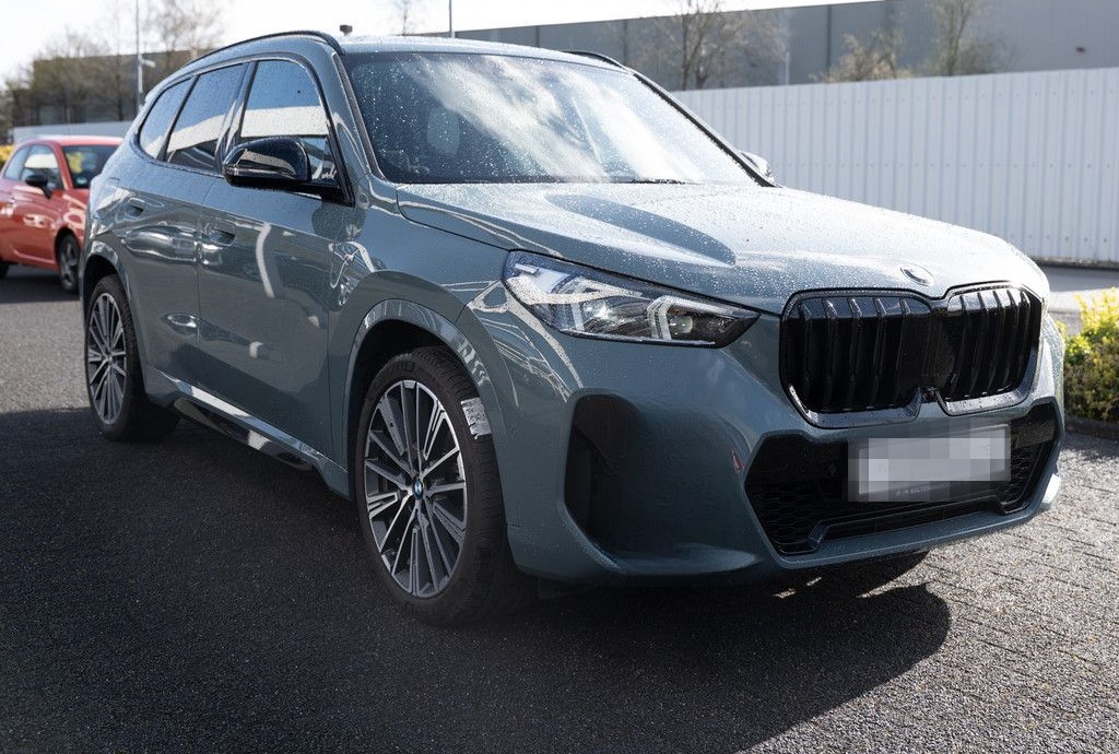 BMW X1 xDrive 23d M-Sport AHK HUD 360° LED ACC NAVI foto 3