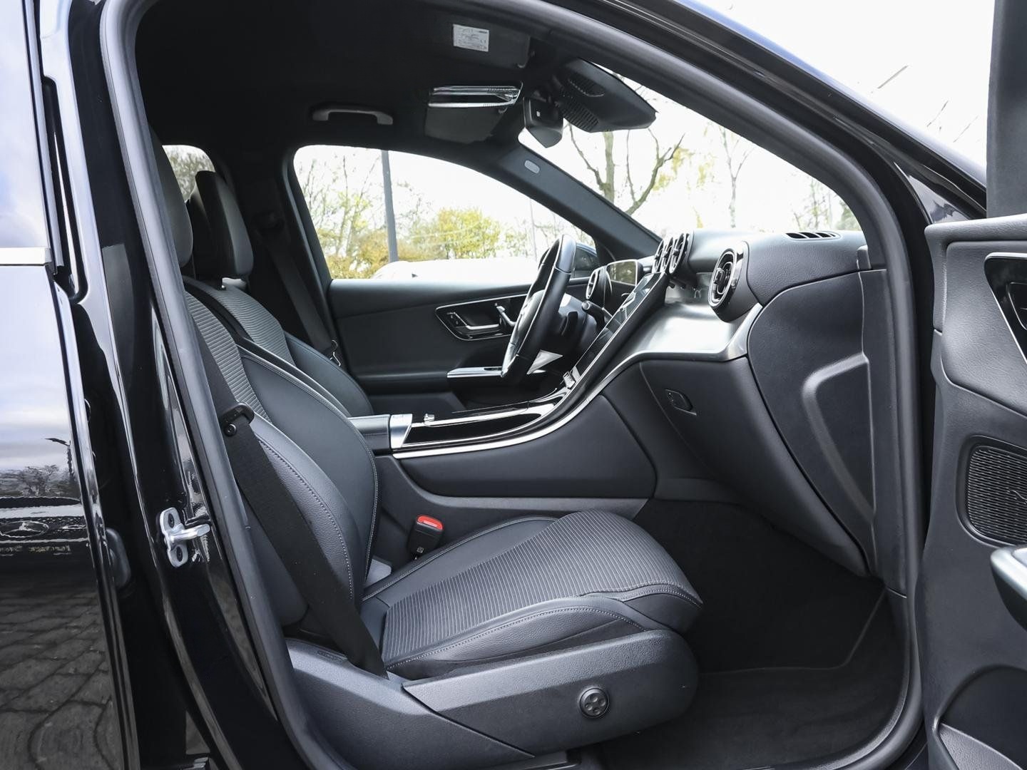 Mercedes-Benz GLC 220 d 4M Avantgarde DigitalLight Distronic foto 6