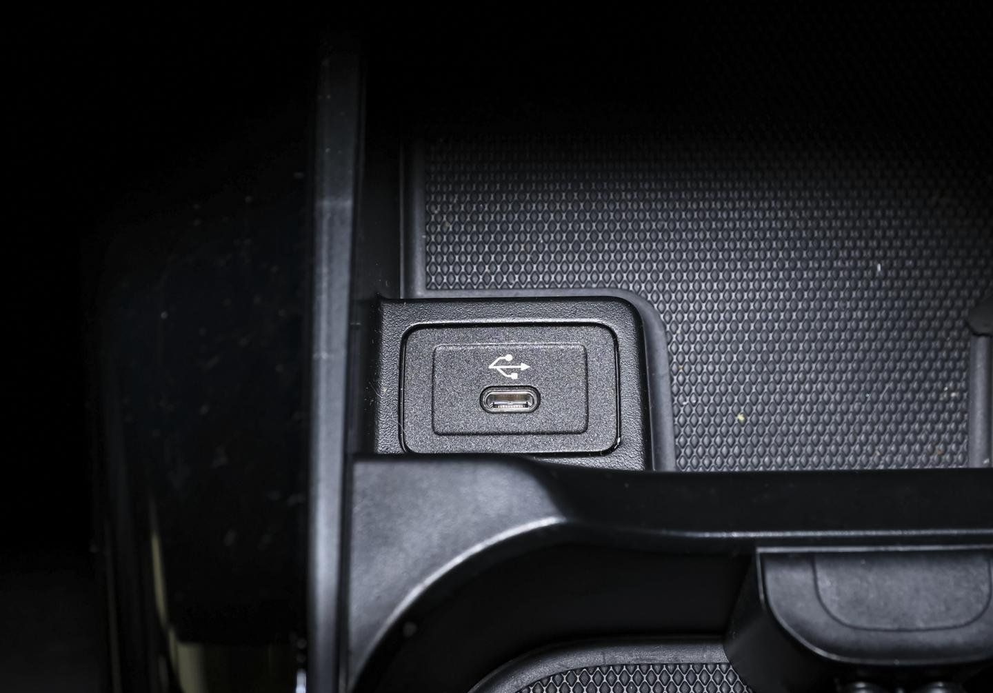 Mercedes-Benz CLA 200 Rückfahrkamera Sitzheizung MBUX-Navi LED foto 12