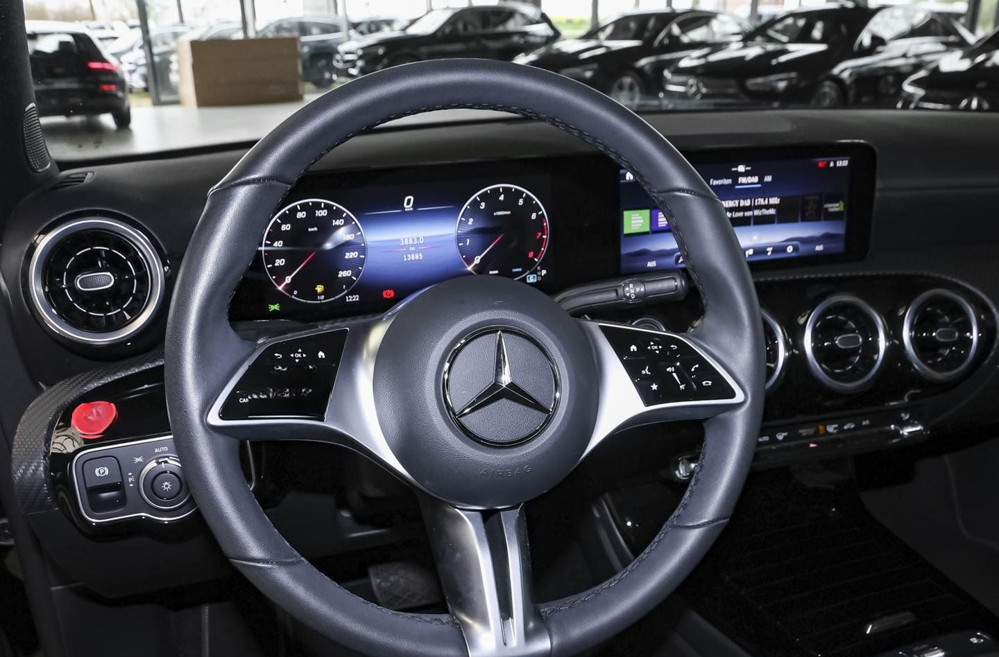 Mercedes-Benz CLA 200 Rückfahrkamera Sitzheizung MBUX-Navi LED foto 9