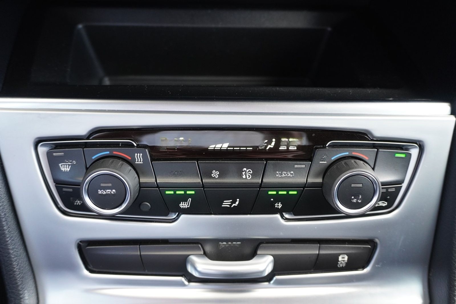 BMW 218i Active Tourer LED Kamera Navi Sitzheizung foto 15