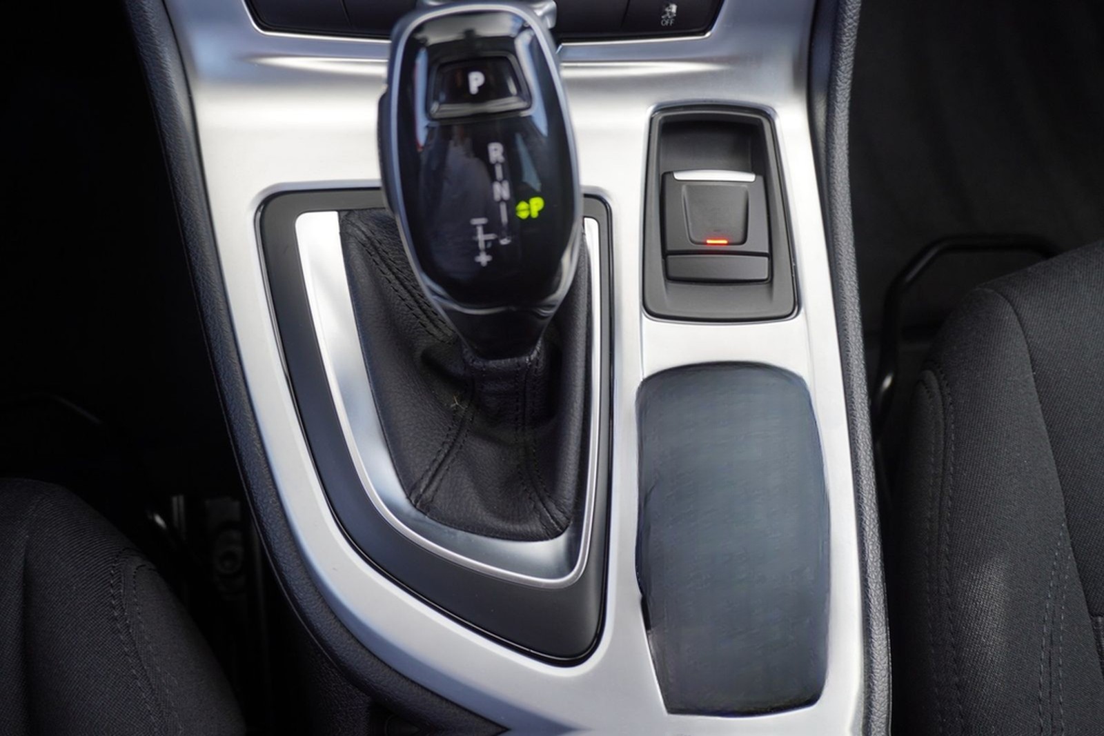 BMW 218i Active Tourer LED Kamera Navi Sitzheizung foto 16