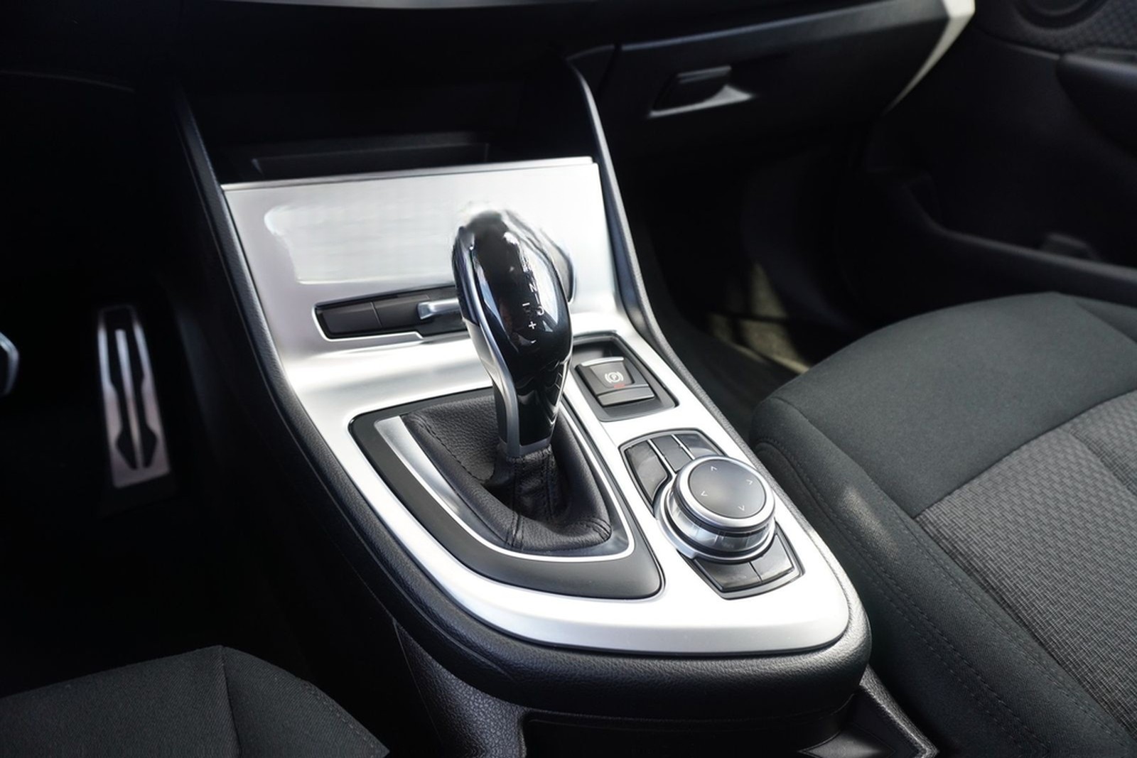 BMW 218i Active Tourer LED Kamera Navi Sitzheizung foto 17