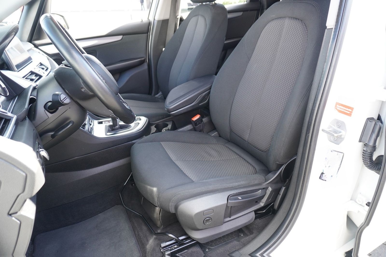 BMW 218i Active Tourer LED Kamera Navi Sitzheizung foto 26
