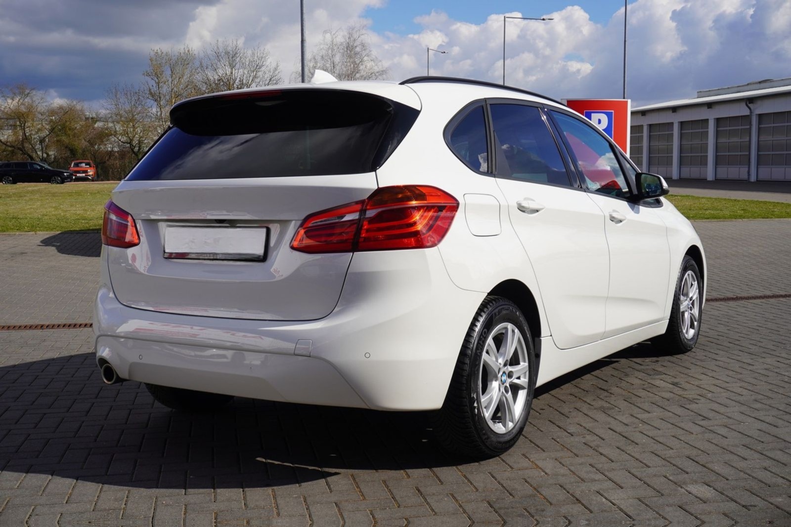 BMW 218i Active Tourer LED Kamera Navi Sitzheizung foto 5