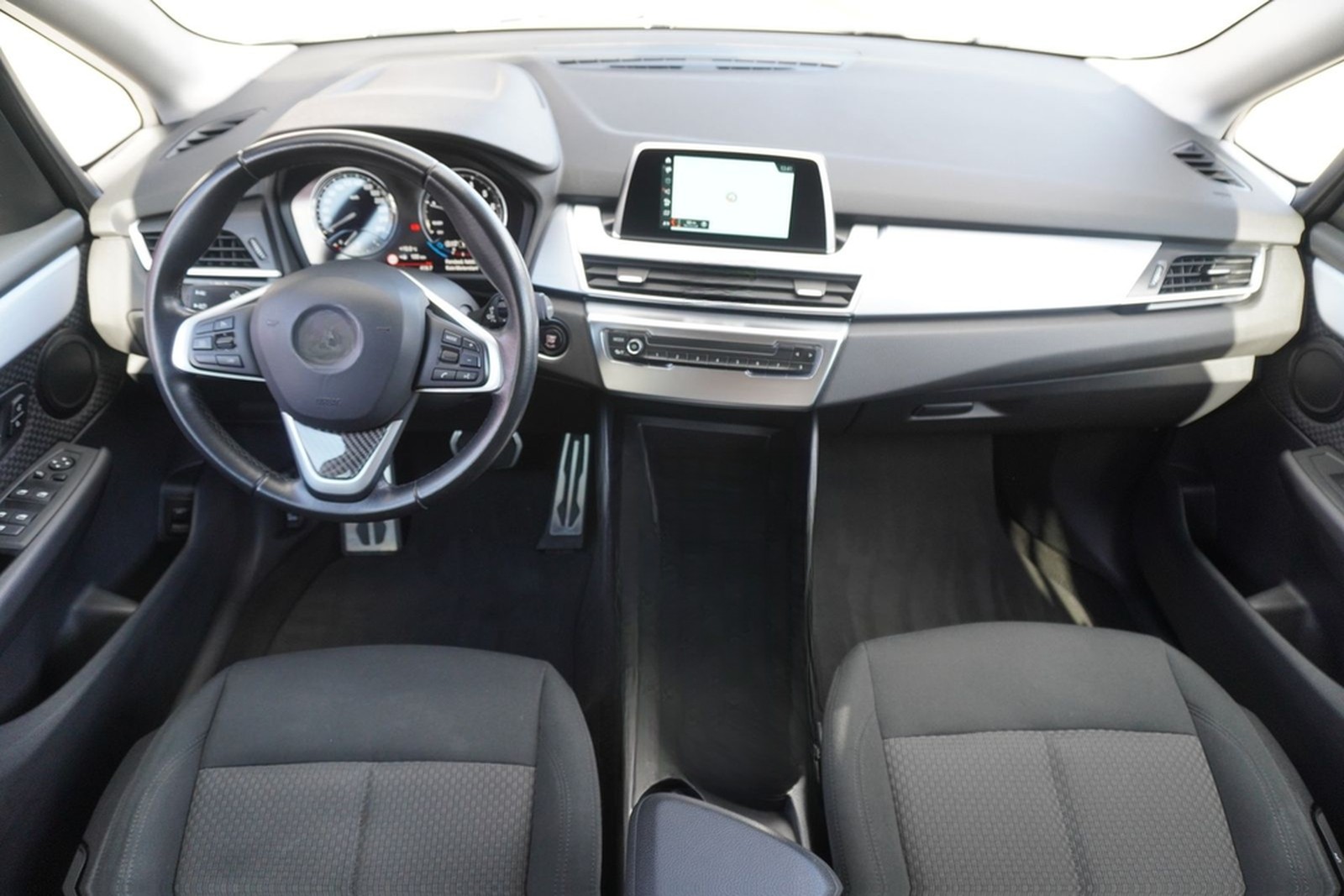 BMW 218i Active Tourer LED Kamera Navi Sitzheizung foto 9