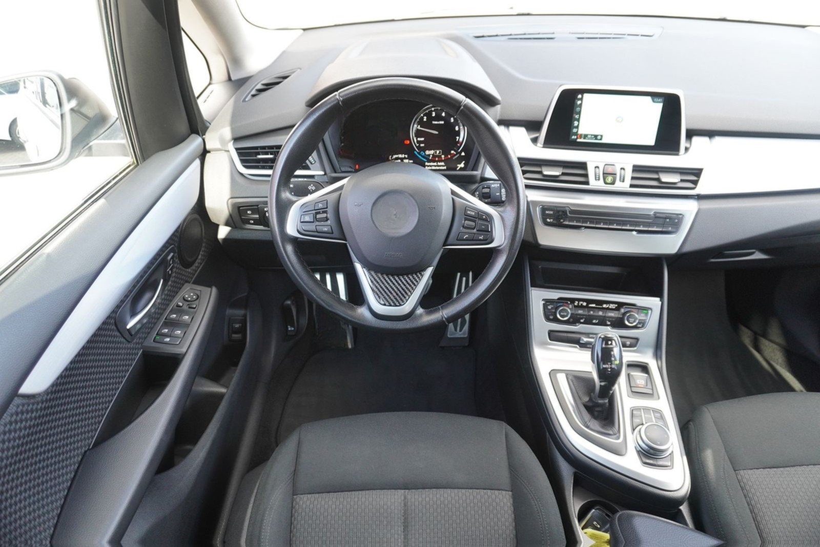 BMW 218i Active Tourer LED Kamera Navi Sitzheizung foto 10