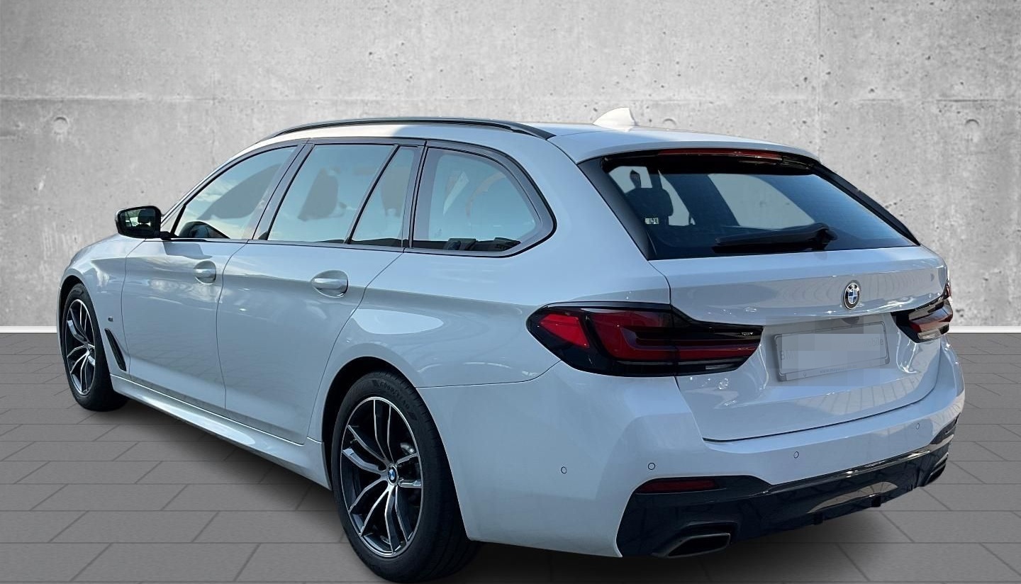 BMW 530 d Touring Aut HUD AHK Navi Soundsystem 360 K foto 5