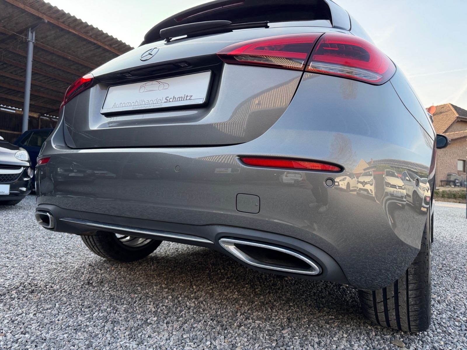 Mercedes-Benz A 250 Pano LED Aut. 8fach Keyless AMG-Line 18 foto 16