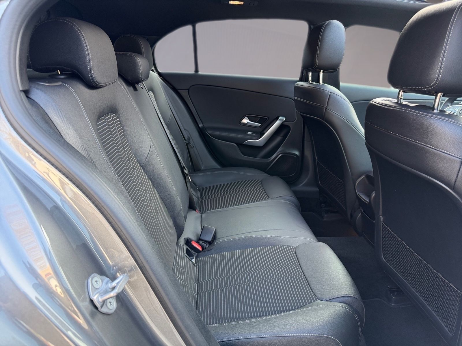 Mercedes-Benz A 250 Pano LED Aut. 8fach Keyless AMG-Line 18 foto 20