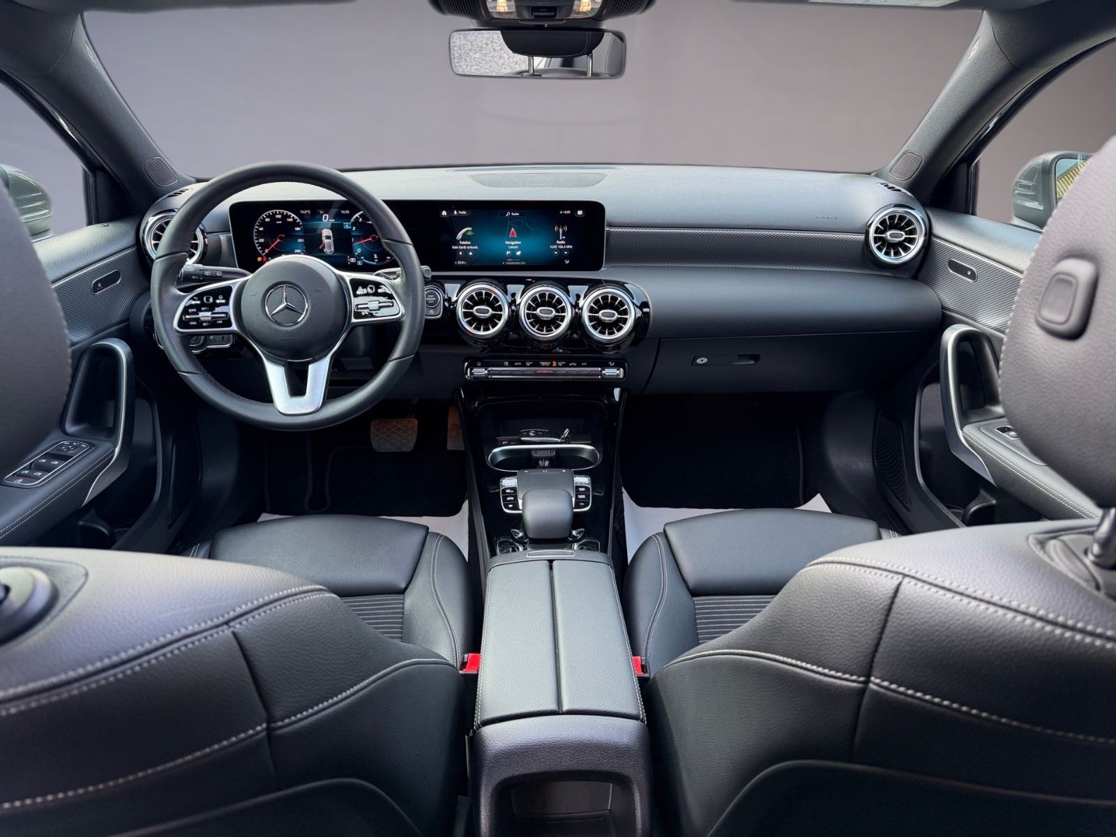 Mercedes-Benz A 250 Pano LED Aut. 8fach Keyless AMG-Line 18 foto 21