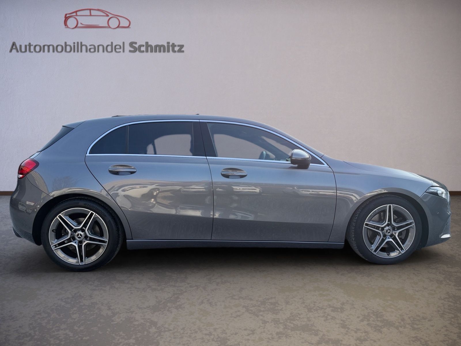 Mercedes-Benz A 250 Pano LED Aut. 8fach Keyless AMG-Line 18 foto 4