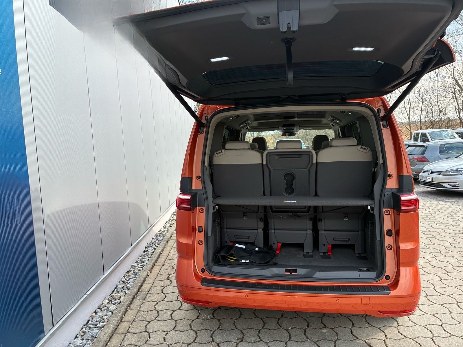 Volkswagen Multivan Energetic eHybrid*Pano*Matrix*AHZV*Fron foto 8