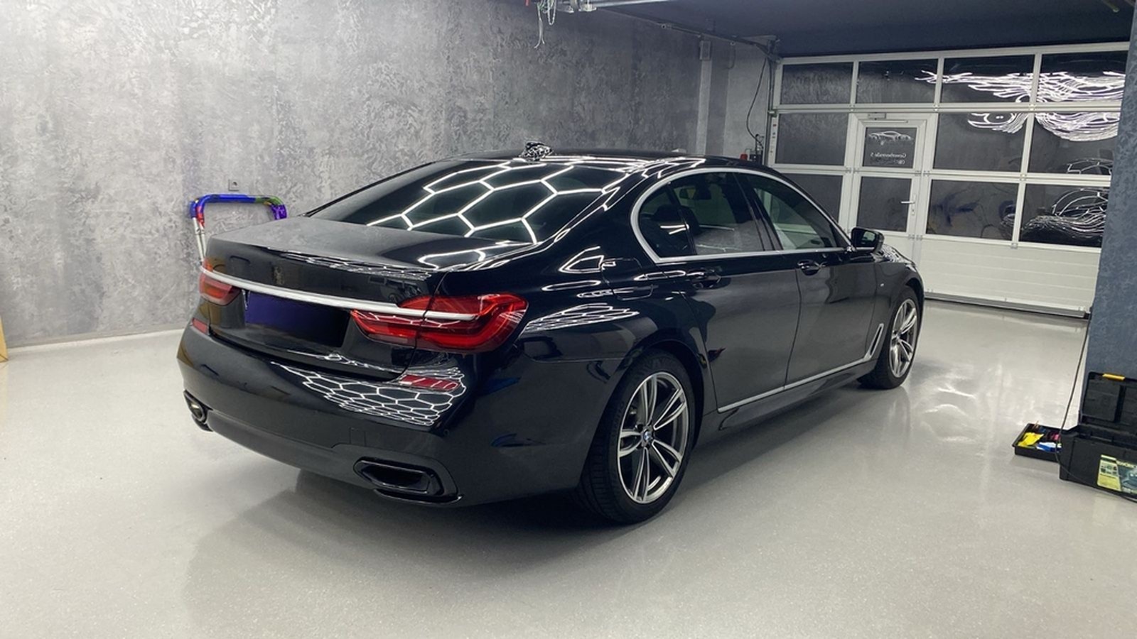 BMW 740i - M-Sport Garantie scheckheft unfallfrei foto 4