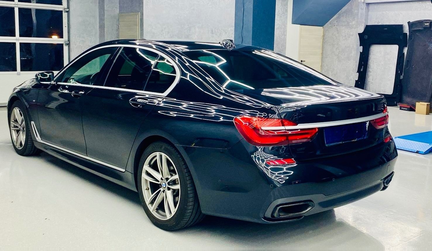 BMW 740i - M-Sport Garantie scheckheft unfallfrei foto 5