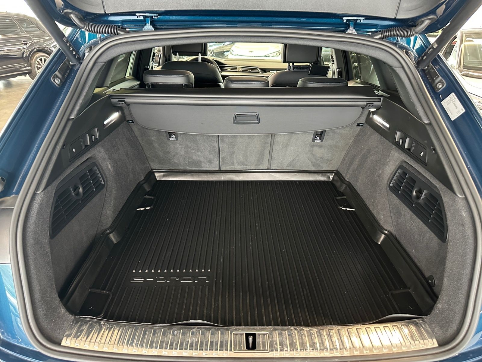 Audi e-tron 55 quattro adv. Sline AHK AIR PAN MTX B&O foto 9