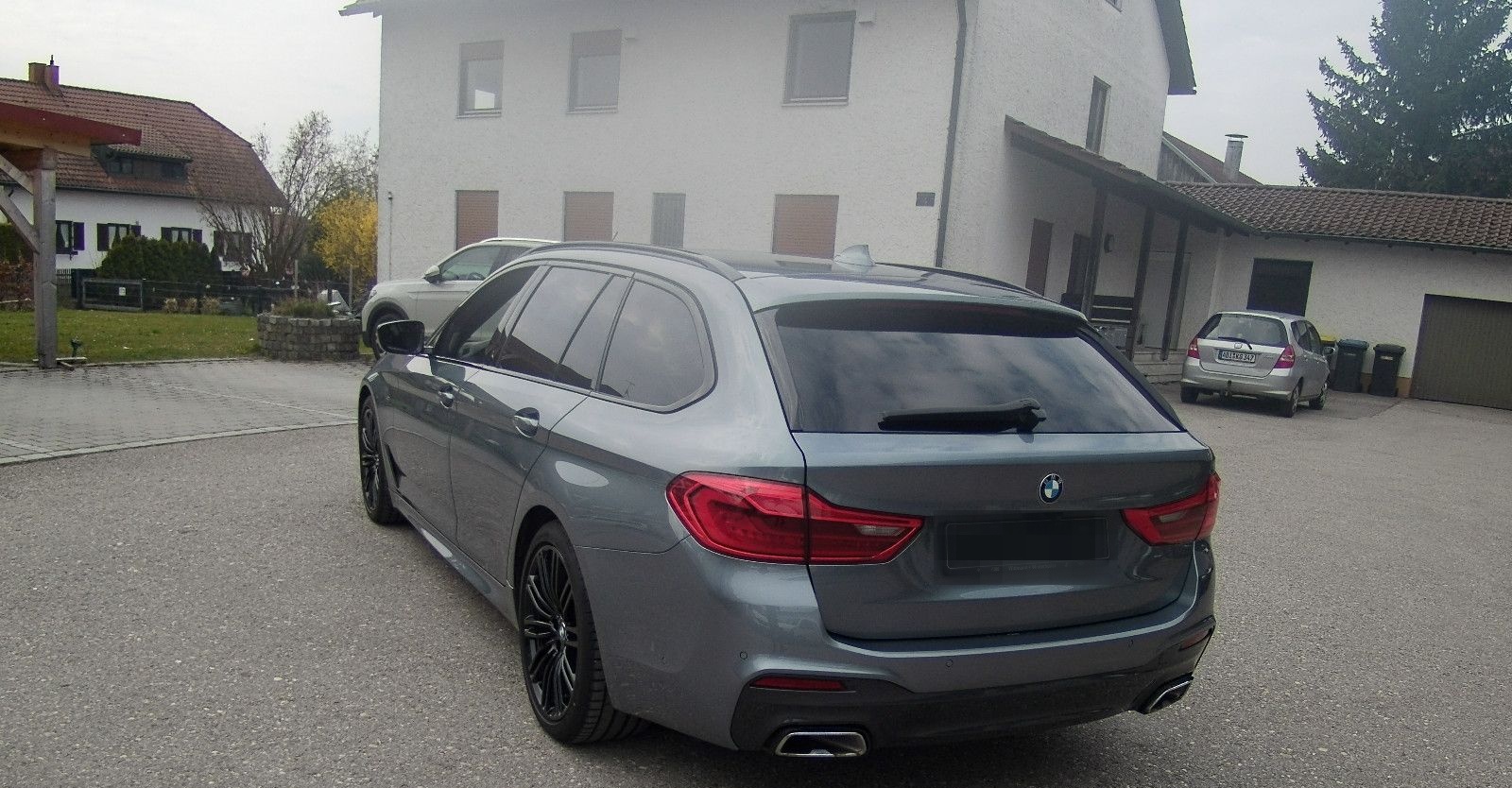 BMW 540 5 Touring 540 d xDrive M Sport foto 2