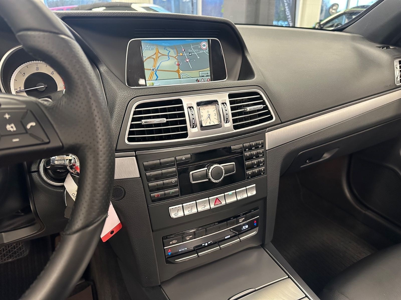 Mercedes-Benz E 220 CDI Cabrio|Sport|Aircap|Airscarf|ILS|MwSt foto 18
