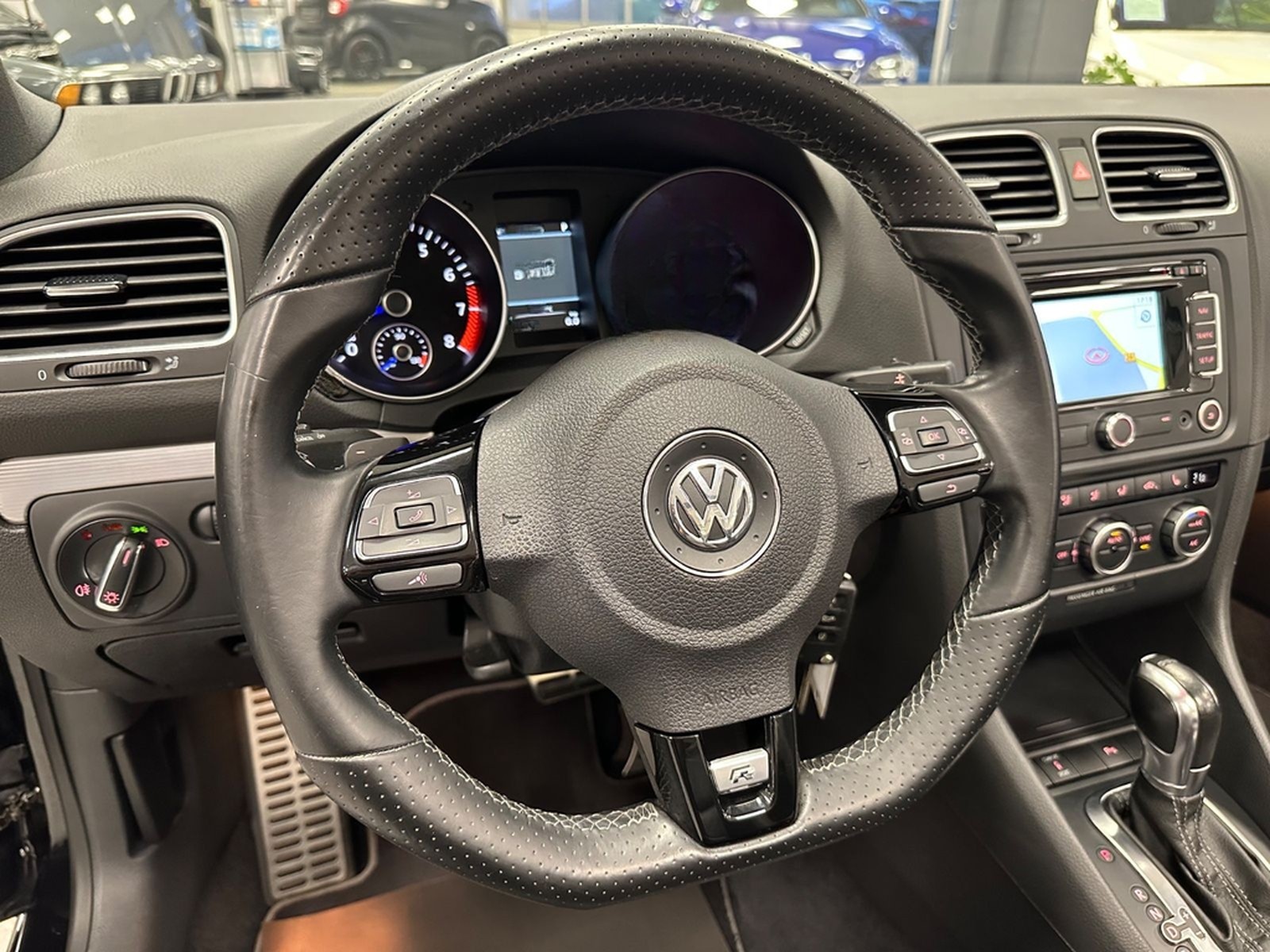 Volkswagen Golf VI Cabriolet R|DSG|DCC|Kam.|S.heft|Navi|19" foto 15