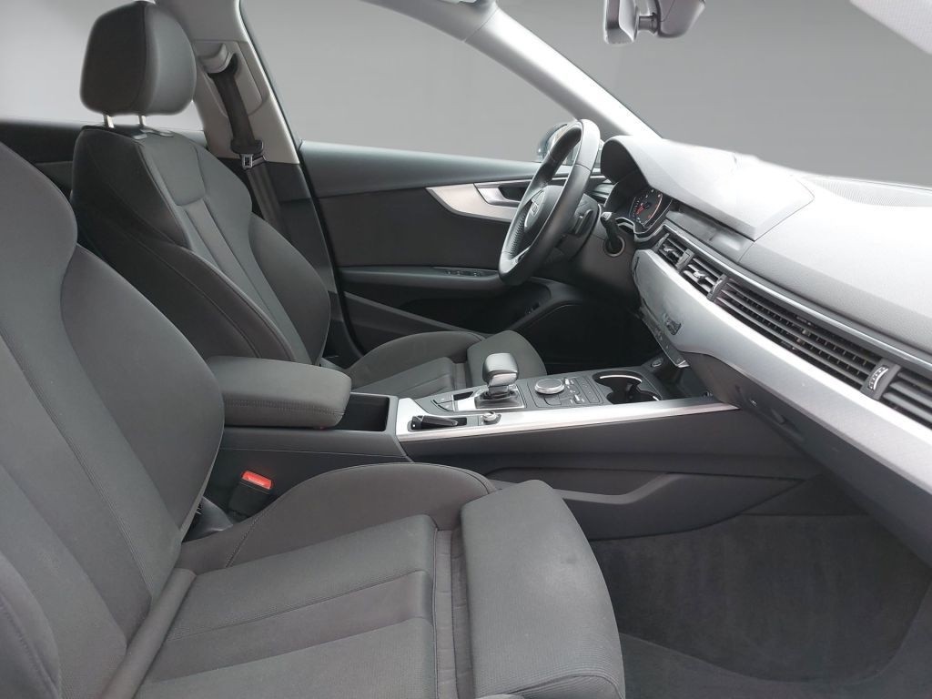 Audi A4 Avant 40 TFSI S tronic S-Line SHZ PDC KAM LED foto 4