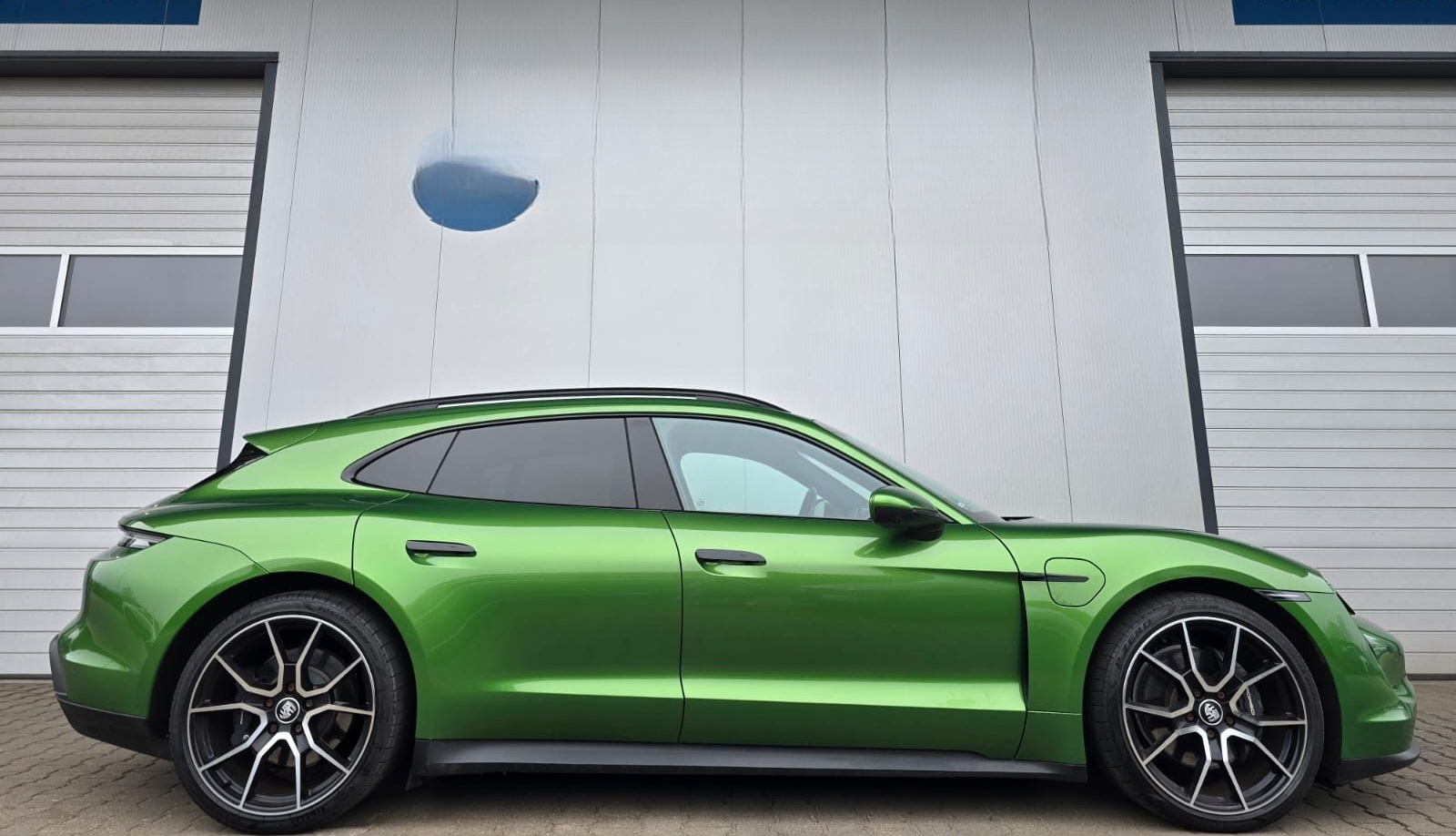 Porsche Taycan Sport Turismo*MAMBAGRÜN*21 Zoll,360°,PANO foto 3
