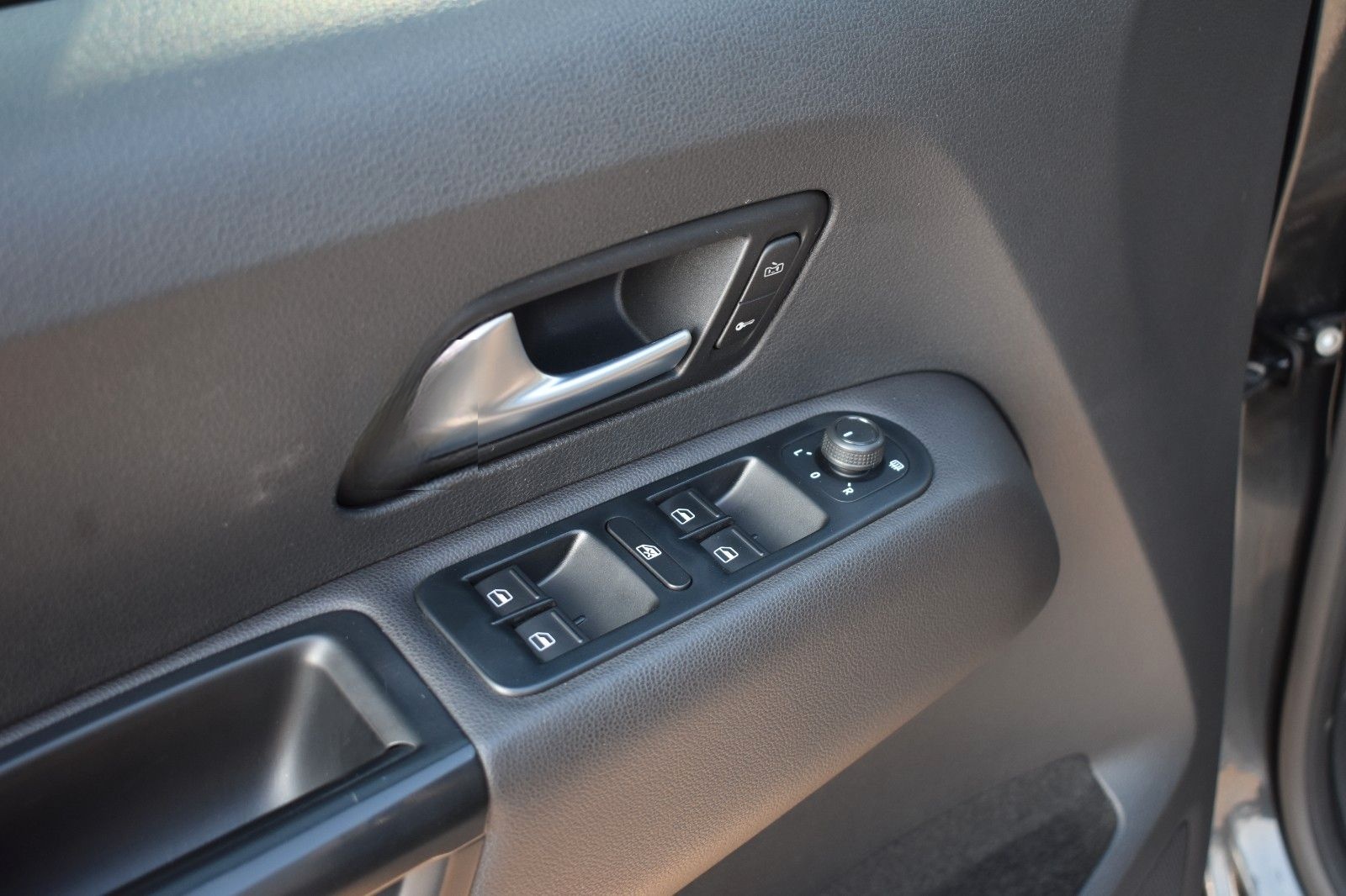 Volkswagen Amarok Dark Label 3.0 DoubleCab 4Motion Kamera foto 11