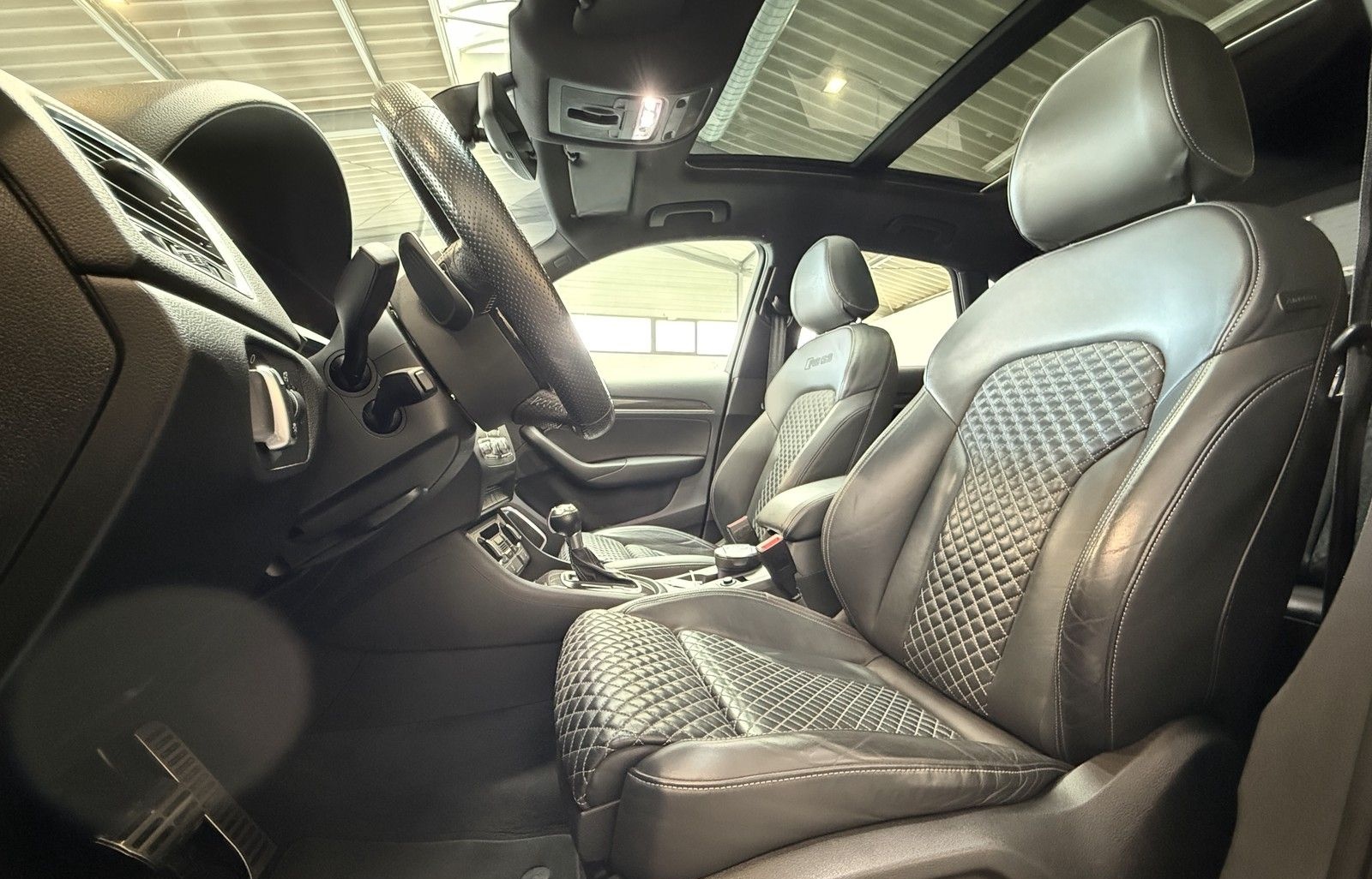 Audi RS Q3 2.5 TFSI quattro performance |RAUTE|PANO|K foto 12