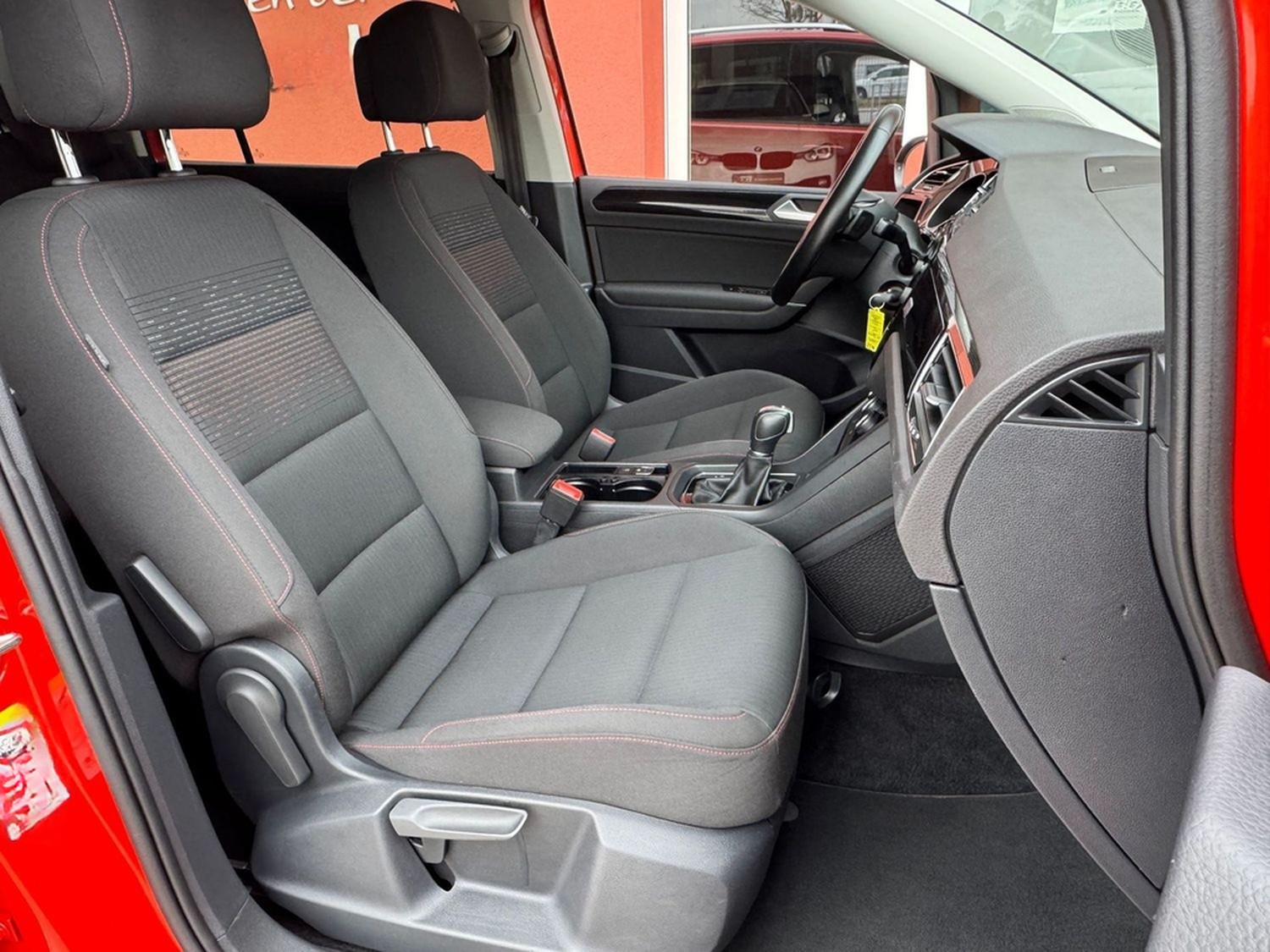 Volkswagen Touran Sound*DSG*7Sitze*Garantie*4xSitzheizung* foto 13