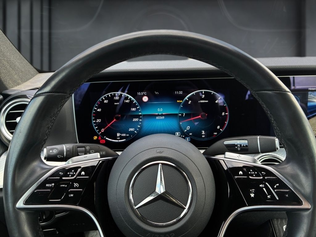 Mercedes-Benz E 400 d 4M T Avantg. AHK Kamera Leder LED Distr. foto 8