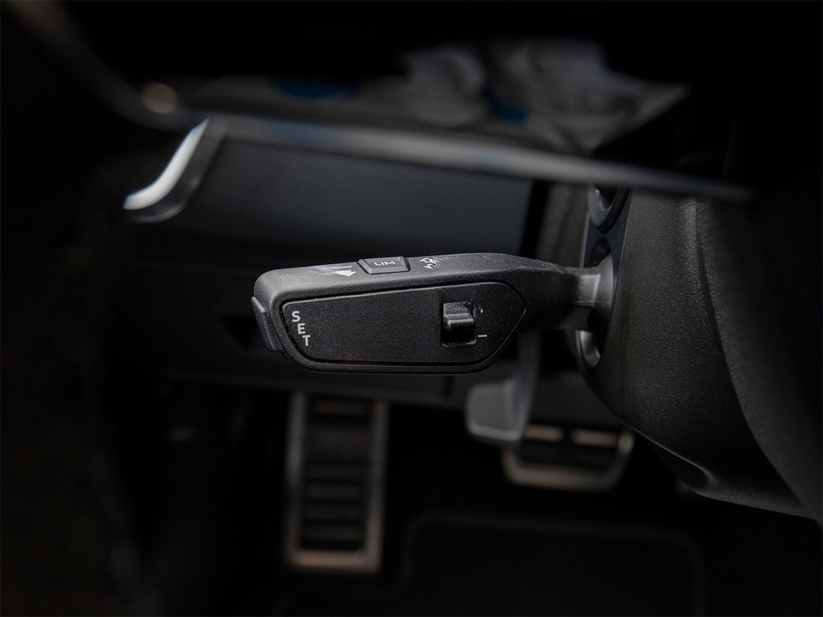 Audi A6 55TFSI quattro S-Line CAM Matrix HuD LenkHz. foto 23