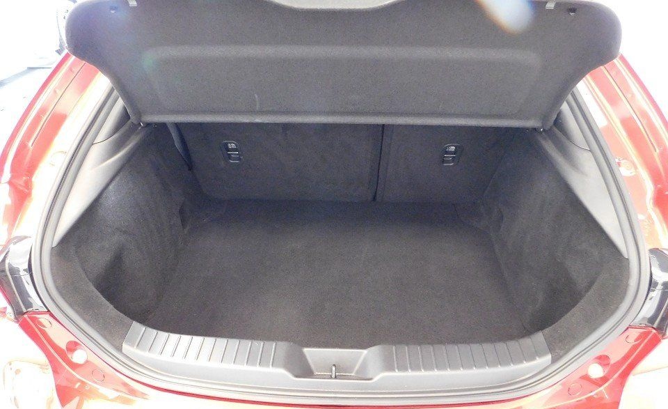 Mazda 3 2.5L e-SKY G 140ps 6AT Centre-line /Rot/SH/PDC foto 15