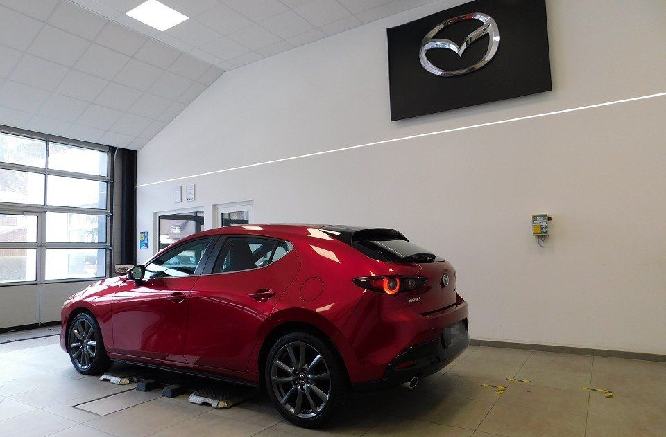Mazda 3 2.5L e-SKY G 140ps 6AT Centre-line /Rot/SH/PDC foto 4