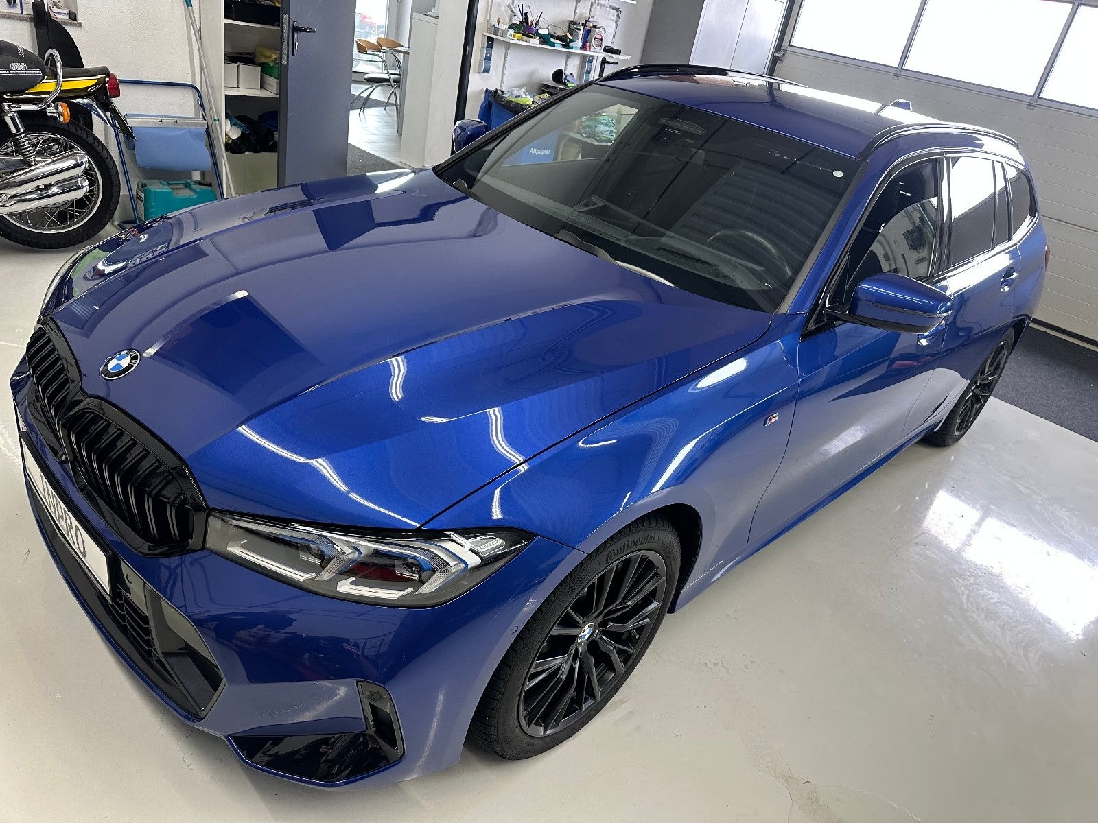 BMW 330 3 Touring 330 d xDrive M Sport foto 2