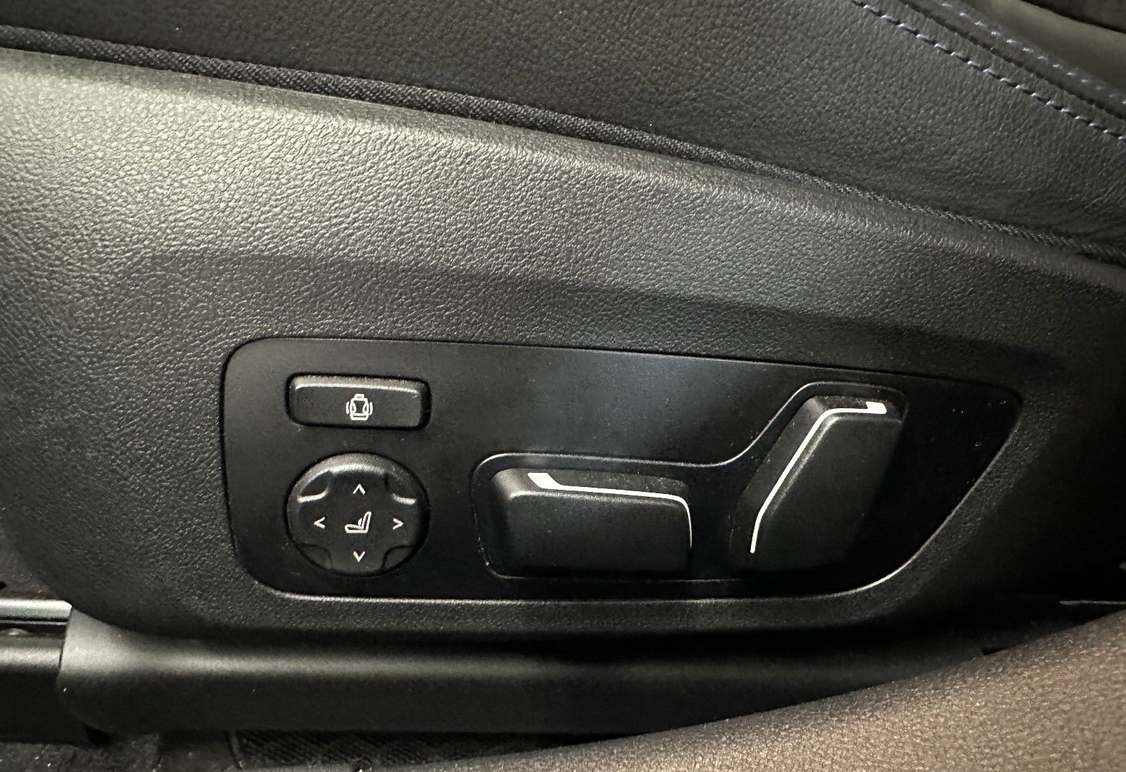 BMW 330 3 Touring 330 d xDrive M Sport foto 21