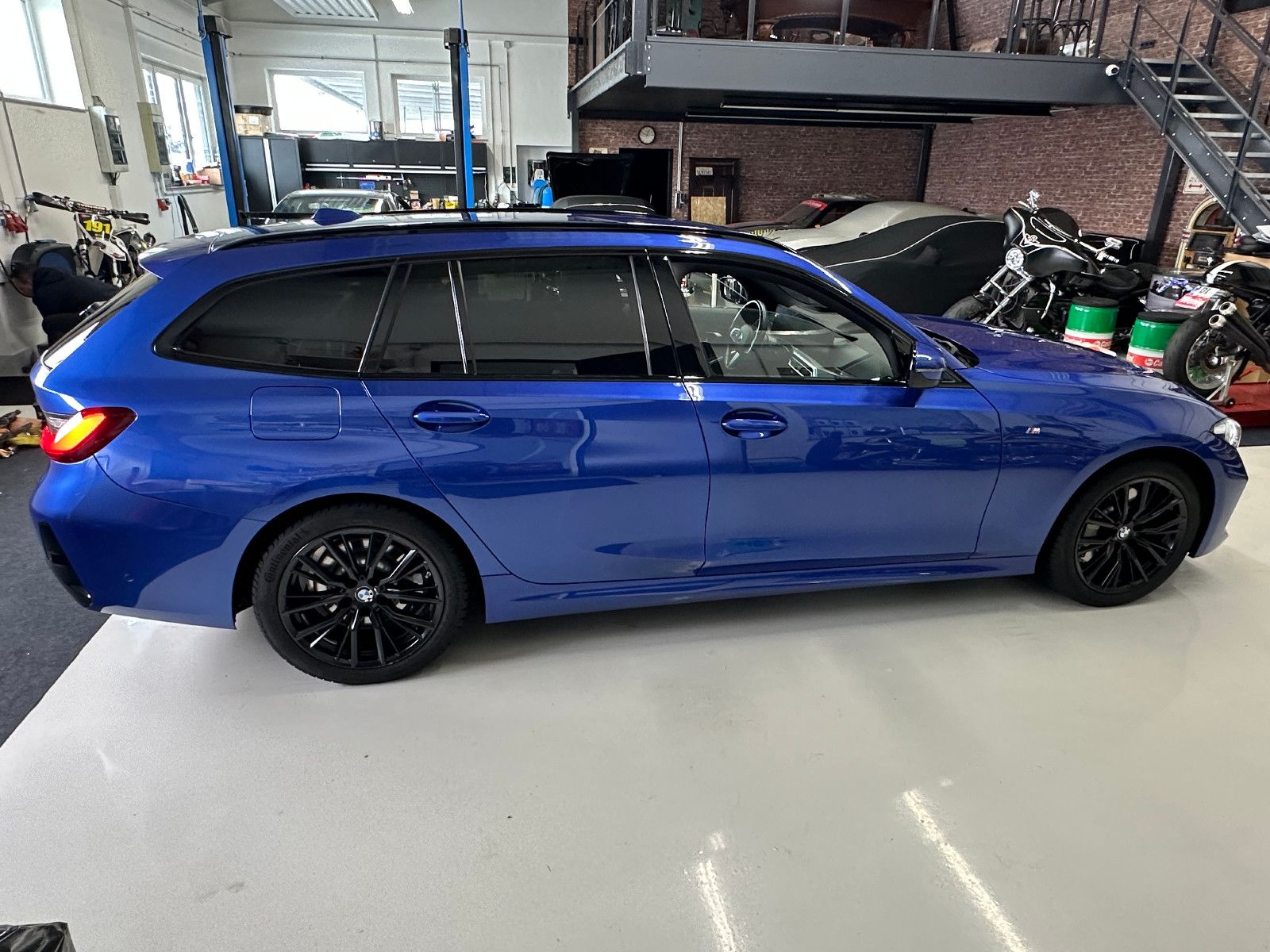 BMW 330 3 Touring 330 d xDrive M Sport foto 6