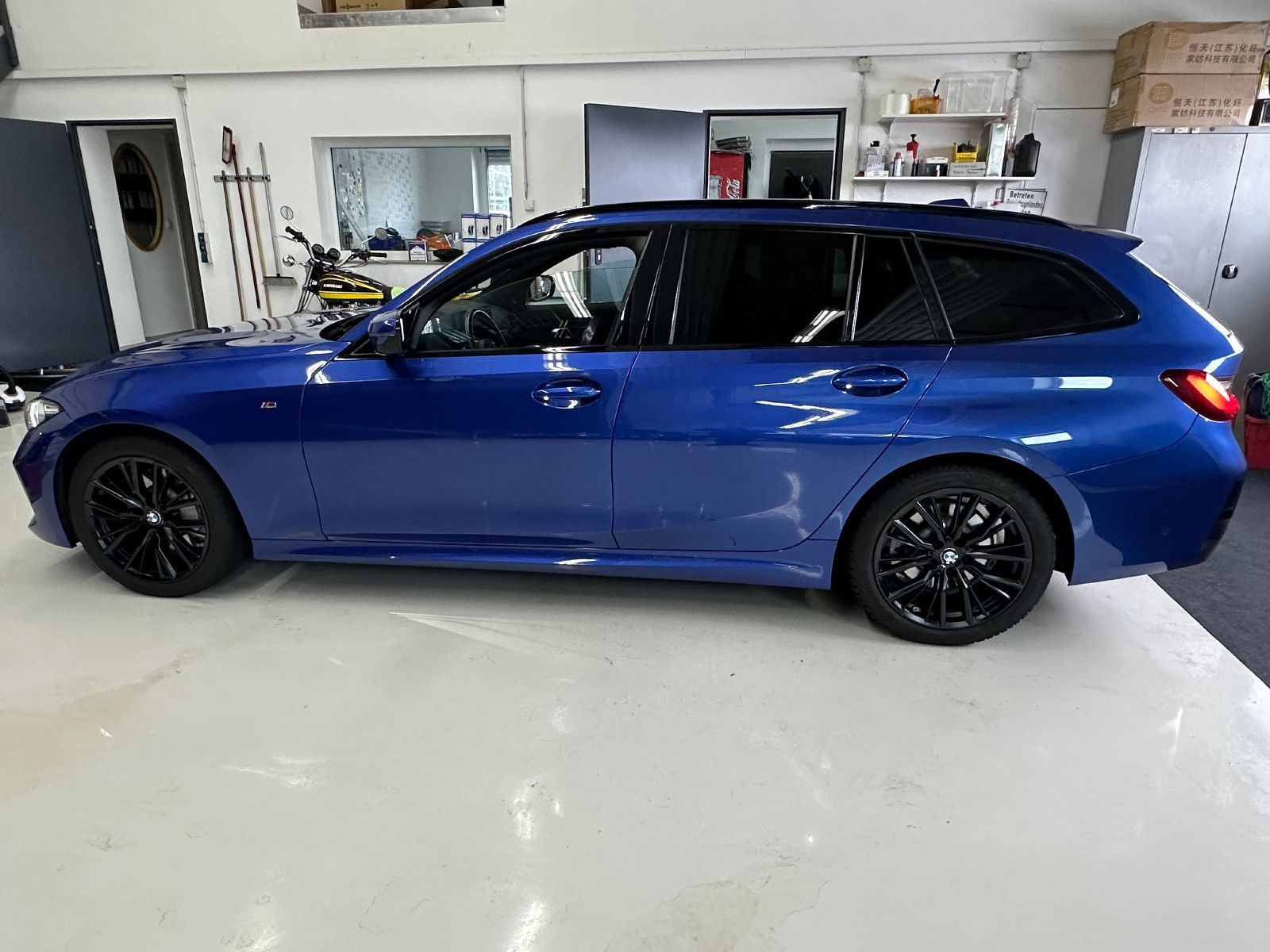 BMW 330 3 Touring 330 d xDrive M Sport foto 9