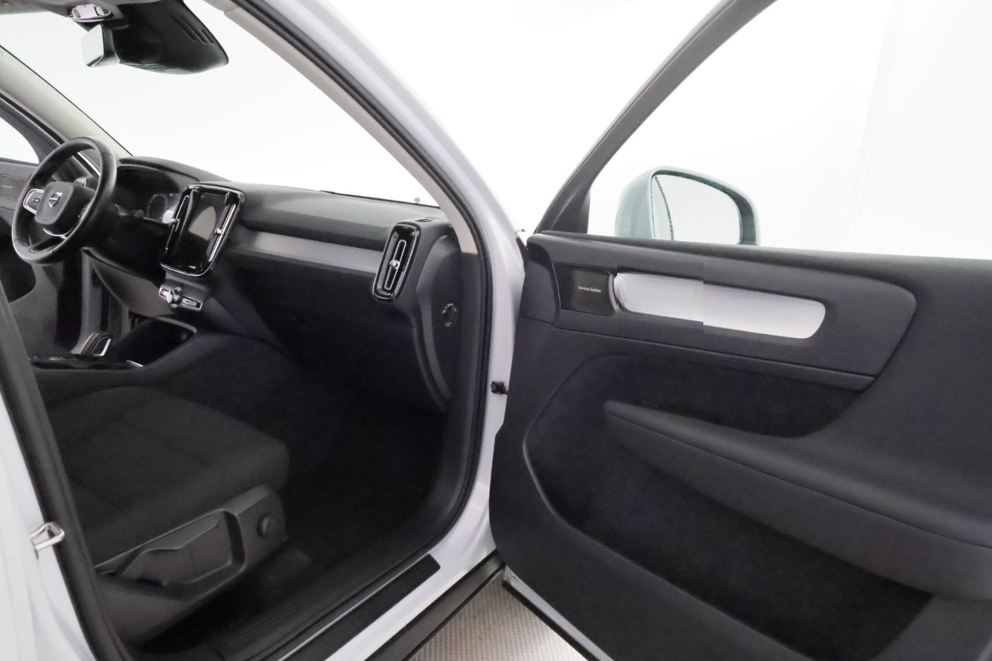 Volvo XC40 T3 Geartronic Momentum+LED+NAVI+KAMERA+SHZ foto 21