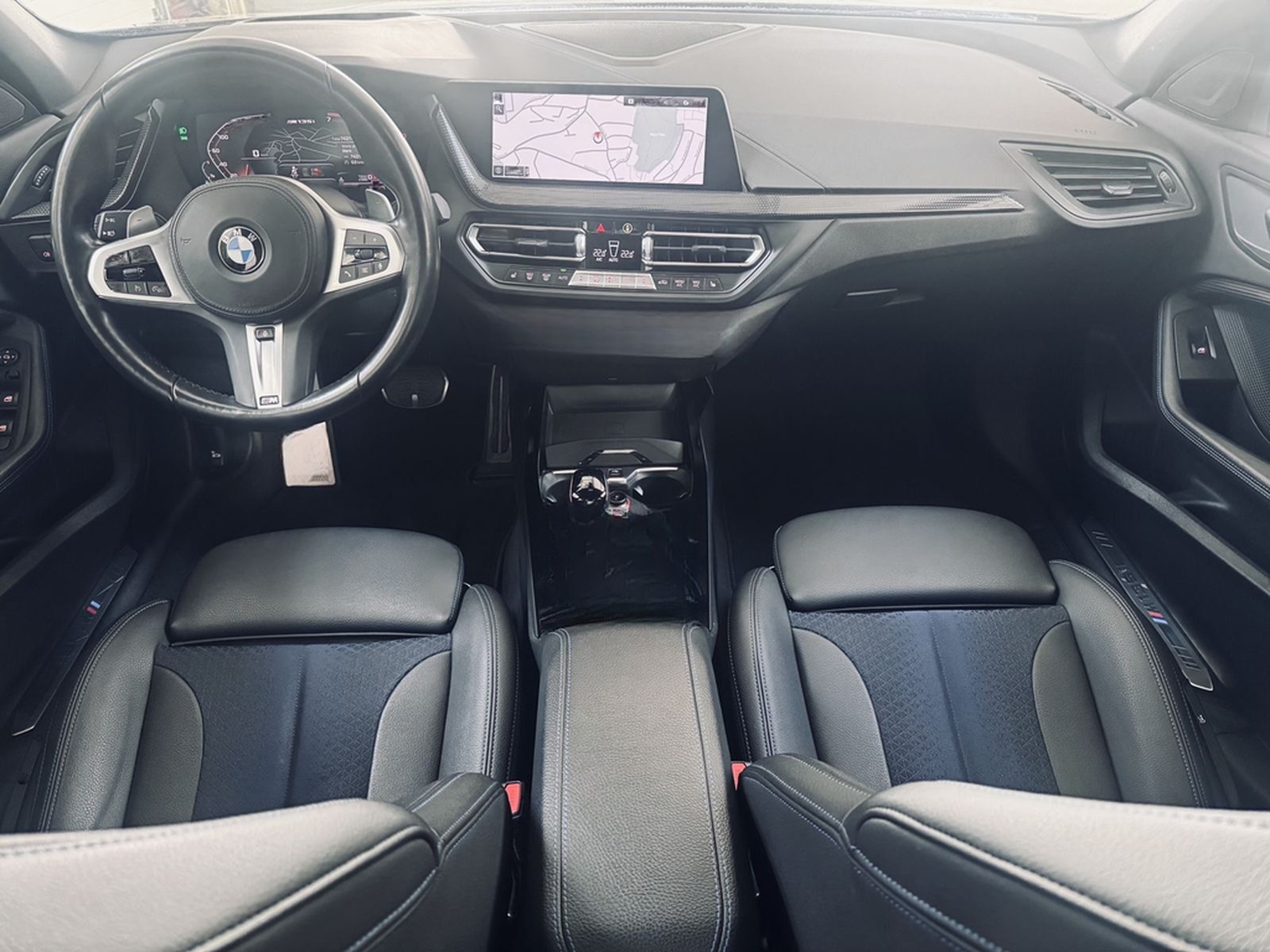 BMW 1 M135 i xDrive/ Head up / Lenkradheizung/ foto 13