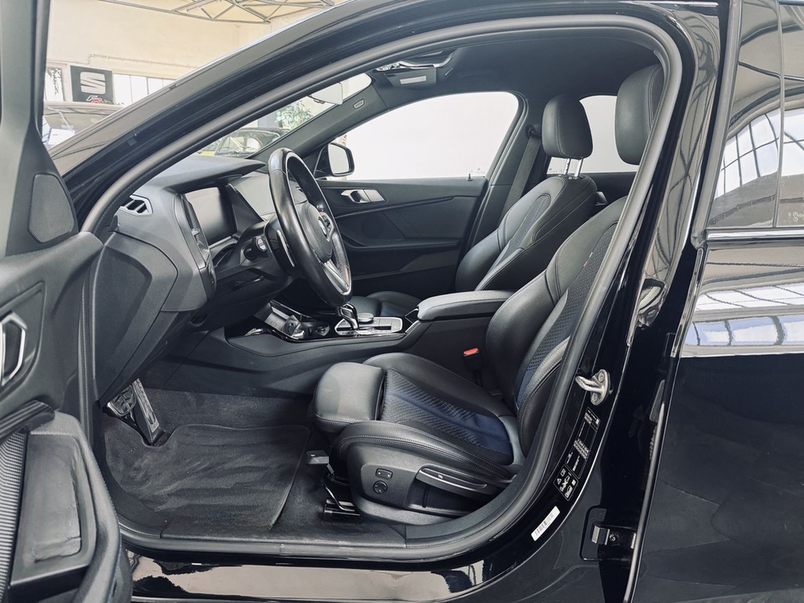 BMW 1 M135 i xDrive/ Head up / Lenkradheizung/ foto 15