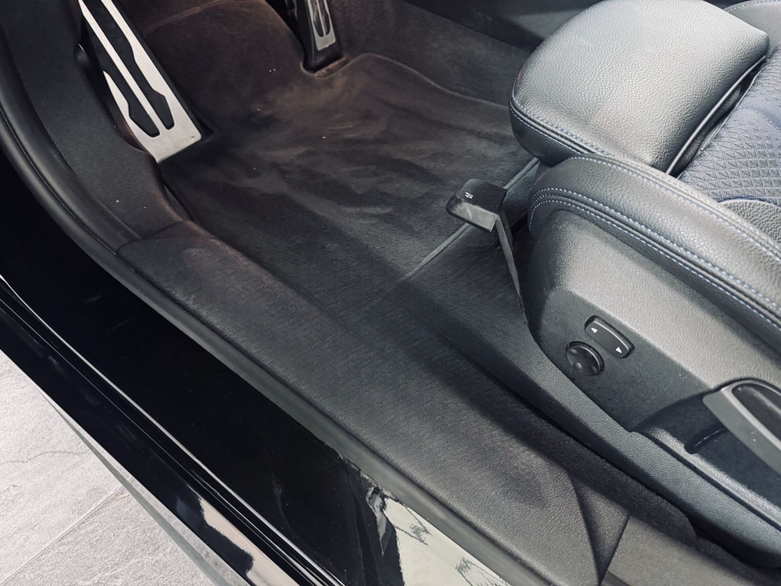 BMW 1 M135 i xDrive/ Head up / Lenkradheizung/ foto 28