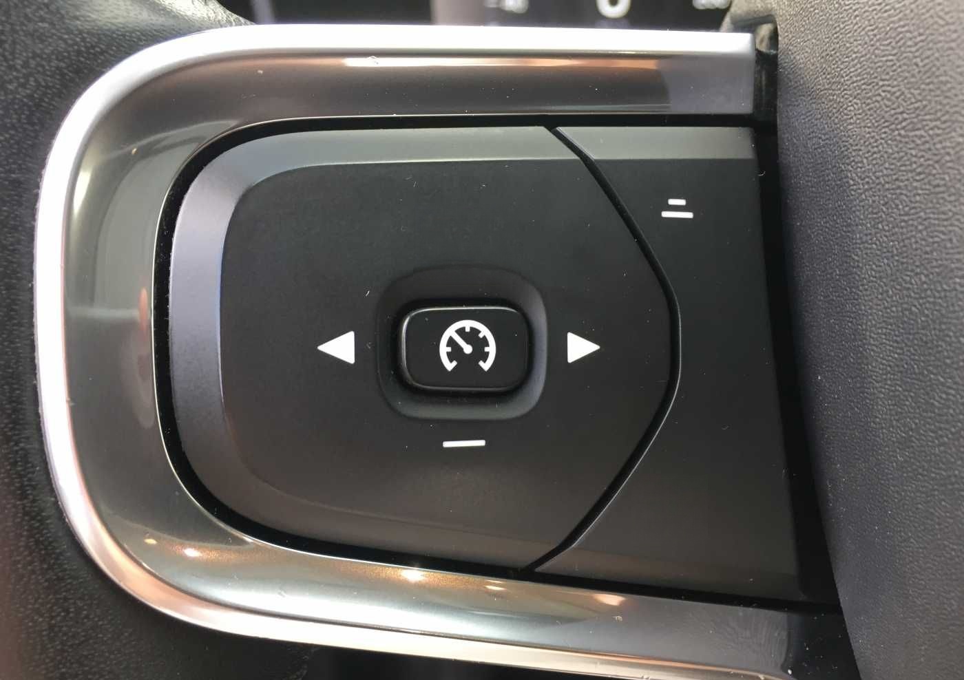 Volvo XC40 XC 40 T4 Inscription 2WD Panorama, GJR, AHK foto 8