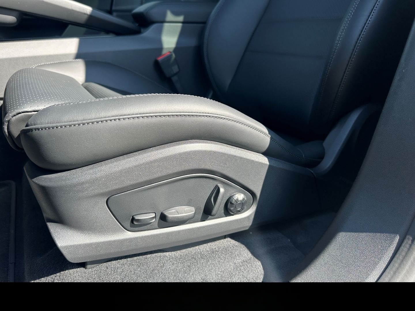 Porsche Macan Sport Chrono/Panorama/PASM/BOSE/Komfortsit foto 21