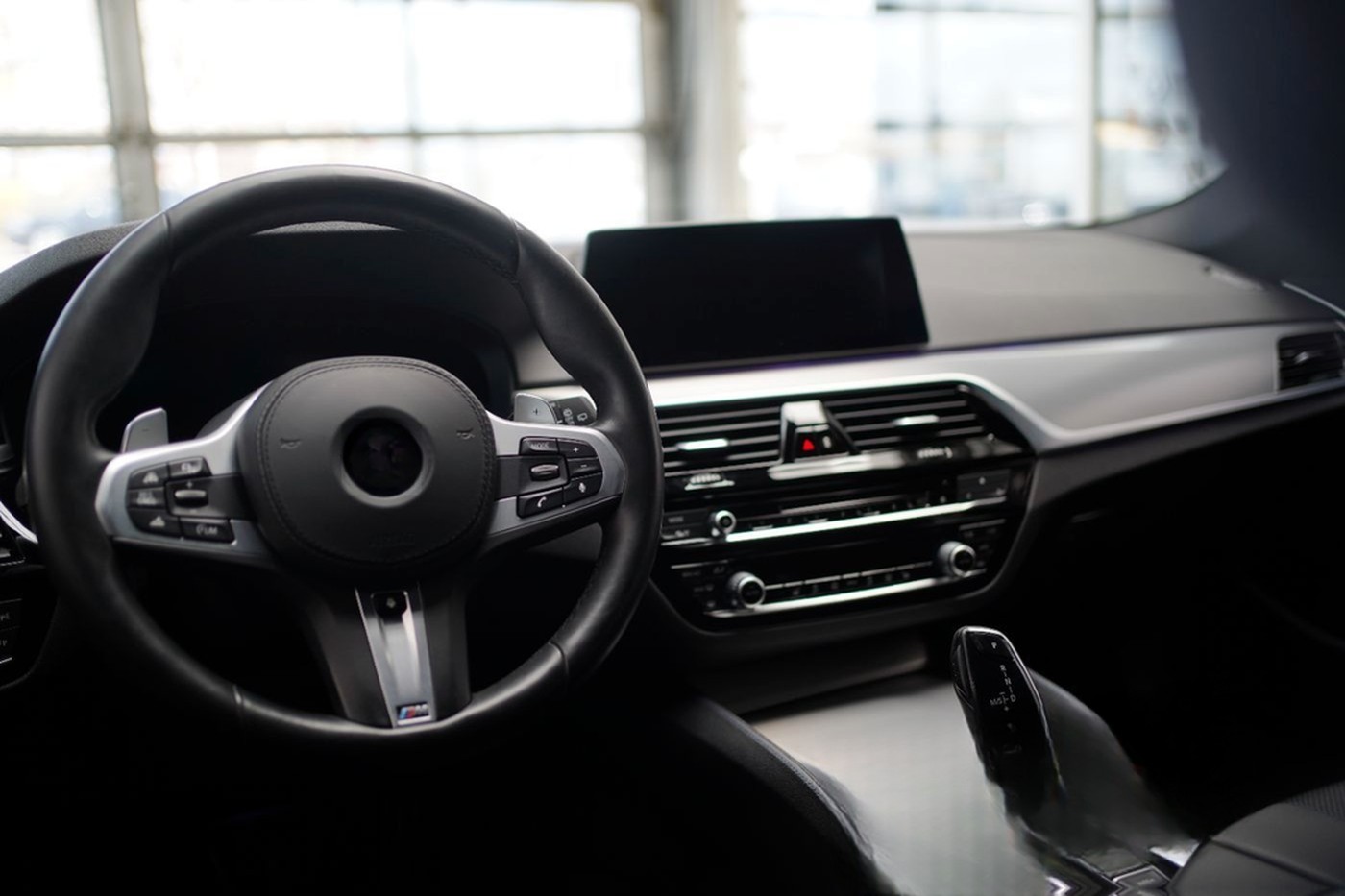BMW 530i M Sport Standheizung+Head-Up+Komfortzugang+ foto 8